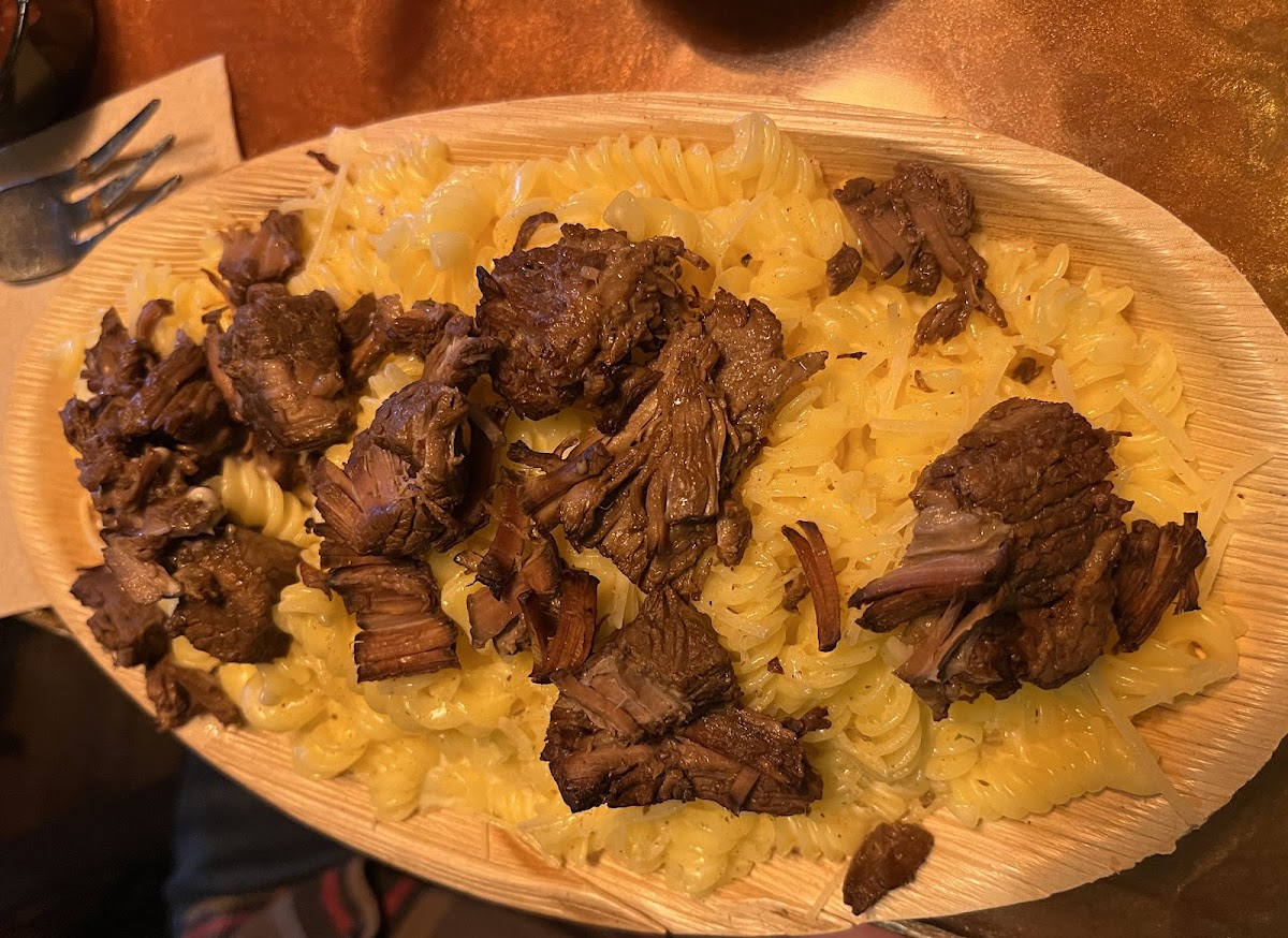 Gluten free Mac and cheese with brisket - amazing!