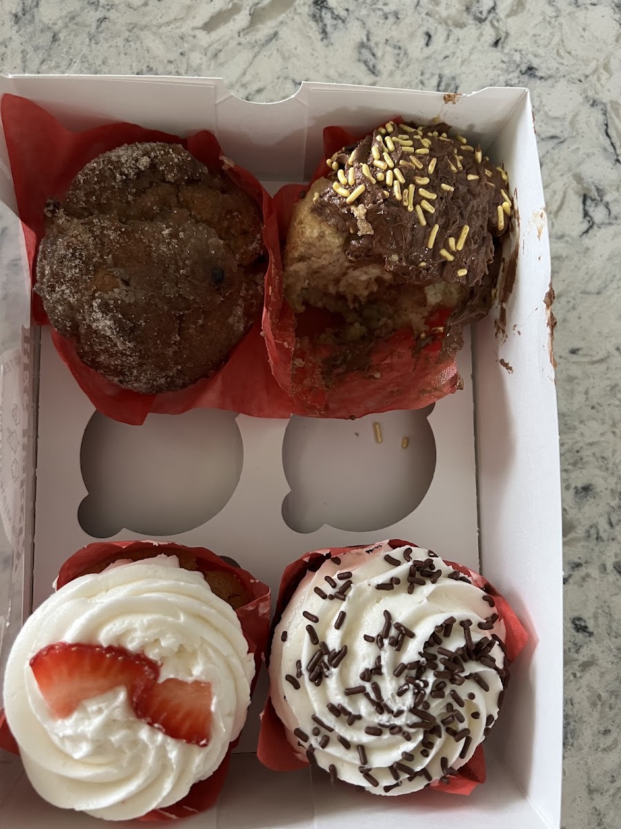 3 cupcakes, one muffin. Can mix and match. Best deal!