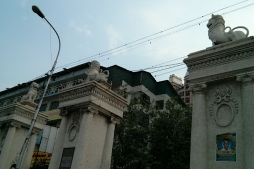 Guarding Lion Statues on Top