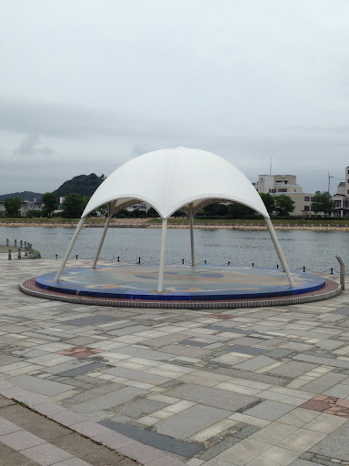 撫養川親水公園円形ステージドームテント