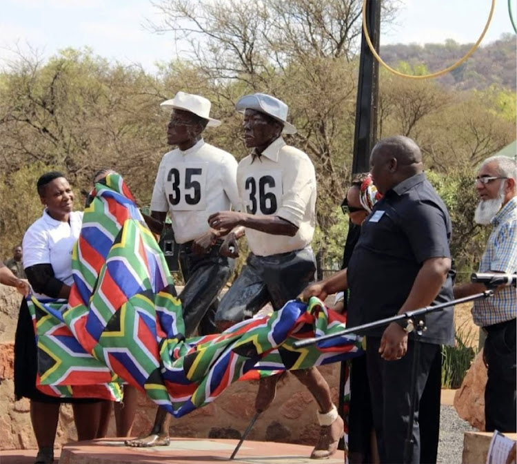 Sculptures of the first Tswana Olympians Jan Mashiane and Len Taunyane were unveiled at Kedar Heritage Lodge in Rustenburg, North West.