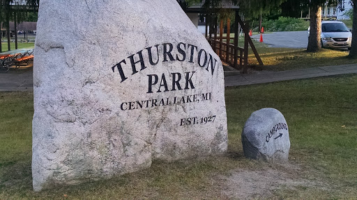 Thurston Park Rock Sign