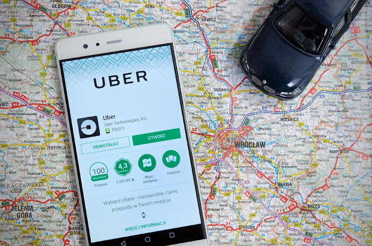 Uber‚ Taxify drivers hand over memorandum of demands.