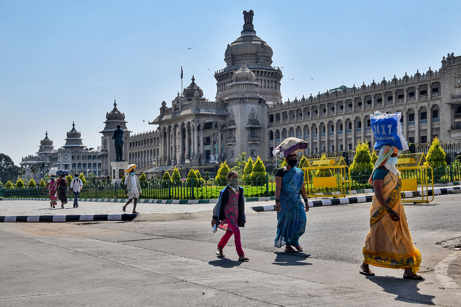 Bengaluru’s workers suffer as Karnataka’s response to COVID-19 marked by delays, inefficiency