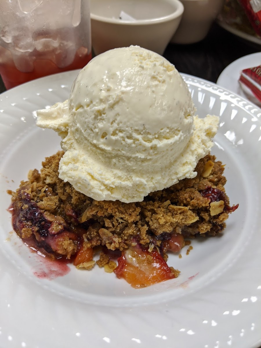 blackberry peach cobbler crisp