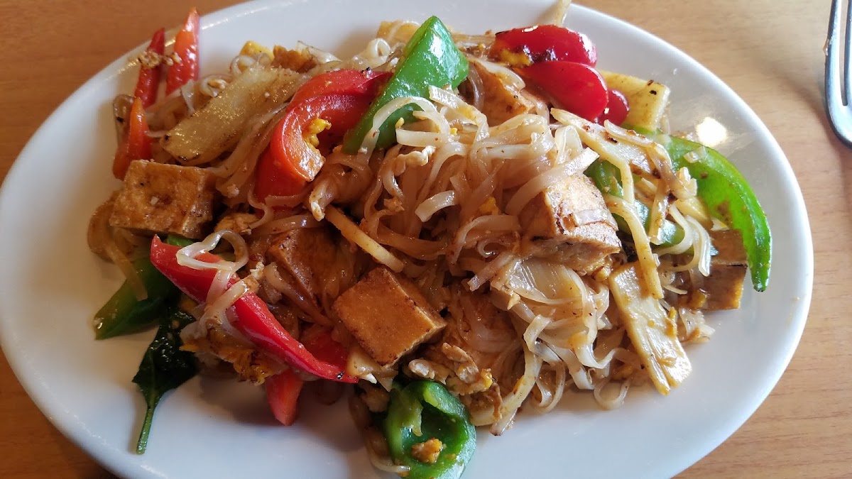 Gluten free Mee Pad with Tofu. Delicious!!