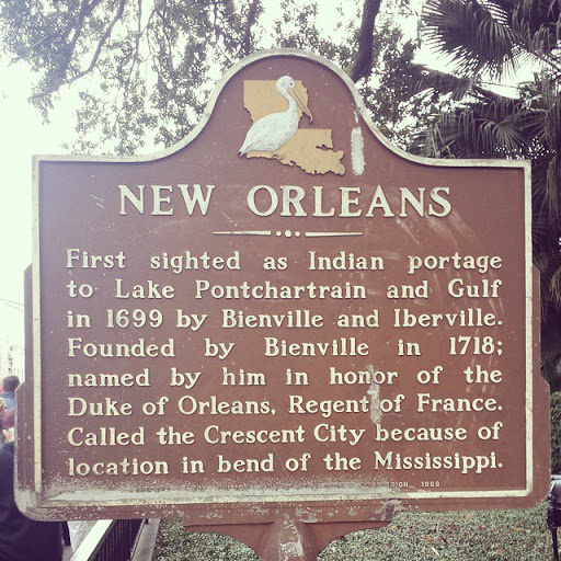 Submitted by @alwaysreadtheplaque.