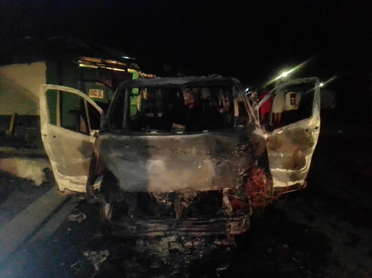 A police van was torched and another was stoned, allegedly by members of the Bottlebrush informal settlement in Chatsworth.