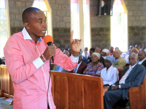 Kiambu senator Kimani Wamatangi speaking at St James ACK Kihururu Church in Kabete Constituency on Sunday.