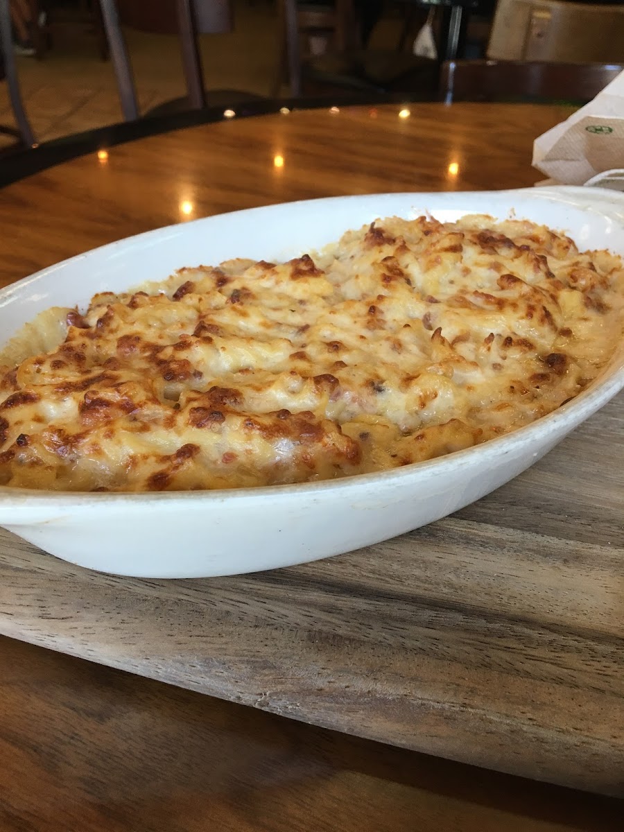 Excellent GF mac&cheese.