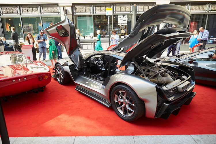 The 3D printed Czinger 21C hypercar made its debut outside Norton & Sons.