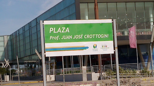 Plaza Prof. Juan Jose Crottogini