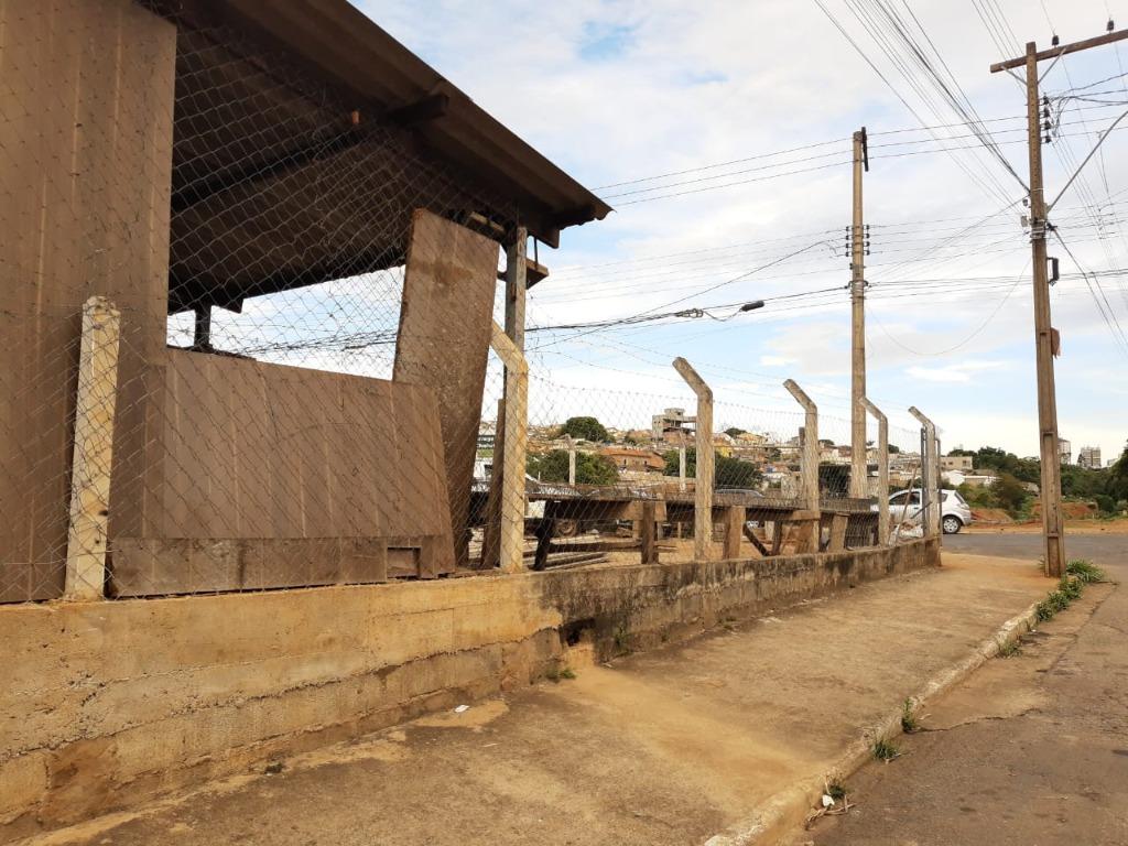 Terrenos à venda Jardim Aeroporto