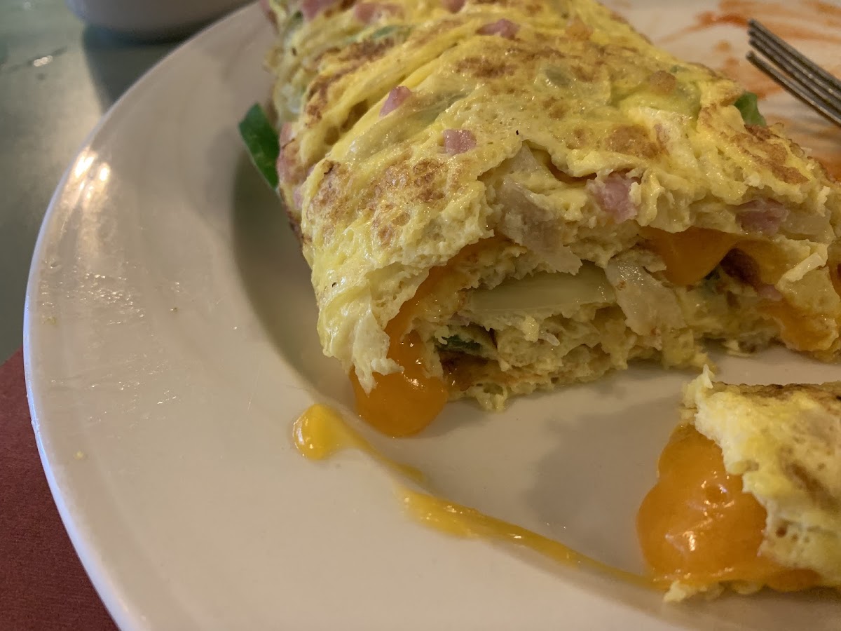 western omelette with cheddar