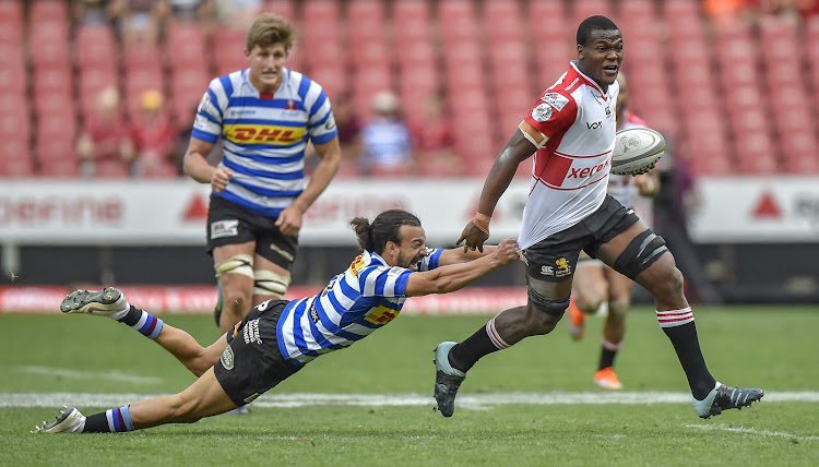 Dillyn Leyds of Western Province misses a tackle on Hacjivah Dayimani of the Xerox Golden Lions during the Currie Cup at Emirates Airline Park in Johannesburg on September 15, 2018.