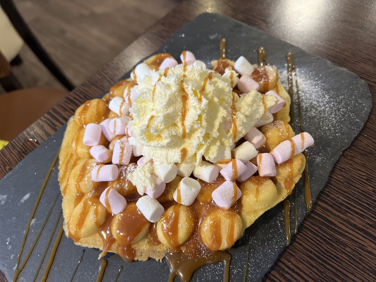 Salted caramel with marshmallows and whipped cream