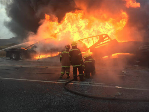 Van Reenen’s Pass near Ladysmith closed after trucks collide and burst into flames.