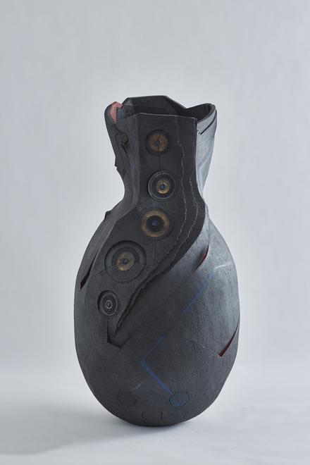 Camagu (Gratitude), 2016, Black Clay, 100x50x50cm