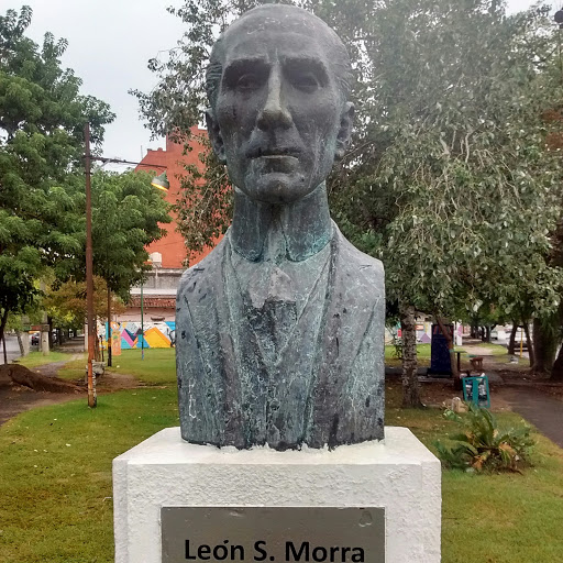 Busto De León Morra