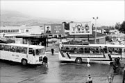 BUSY TOWN: Matatiele taxi and bus rank is regularly flooded by people coming to town to do their shopping. Pic: THEMBINKOSI DWAYISA. 05/10/2005. © Sunday Times.