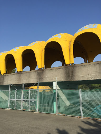 浜寺公園 黄色の屋根看板