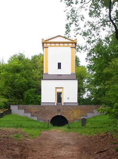 Graftombe Van Nellesteijn