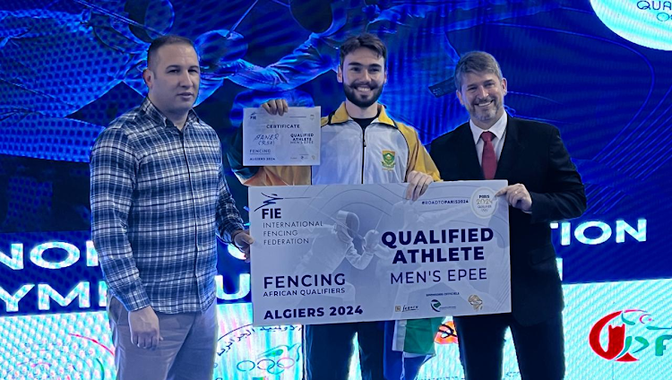 Harry Saner is all smiles after securing his Olympic spot in the men‘s épée. Picture: SUPPLIED