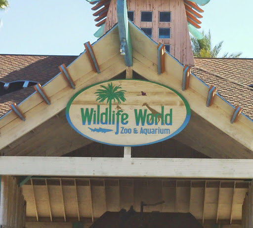 Wildlife World Zoo & Aquarium Entrance 