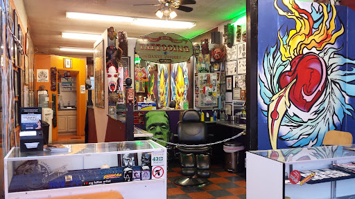 Tattoo Shop «The Electric Pen Tattoo Studio», reviews and photos, 10757 W Magnolia Blvd, North Hollywood, CA 91601, USA