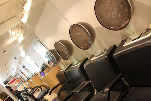 Hair Salon «Charmed Hair Salon», reviews and photos, 1134 19th St NW, Washington, DC 20036, USA