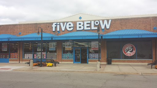 Variety Store «Five Below», reviews and photos, 1730 W Fullerton Ave #17, Chicago, IL 60614, USA
