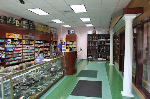 Tobacco Shop «Redmond Cigars & Tobacco», reviews and photos, 15786 Redmond Way, Redmond, WA 98052, USA