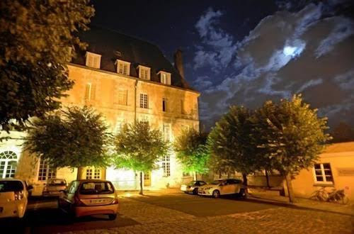 Hôtellerie Saint-Yves à Chartres