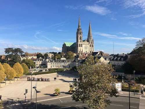 Logis Hôtel du Boeuf Couronné Rest. l'Amphitryon à Chartres