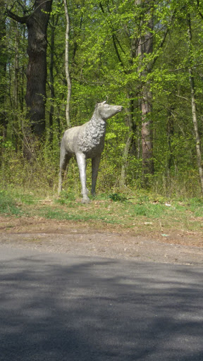 Статуя оленя в районе Сокирно