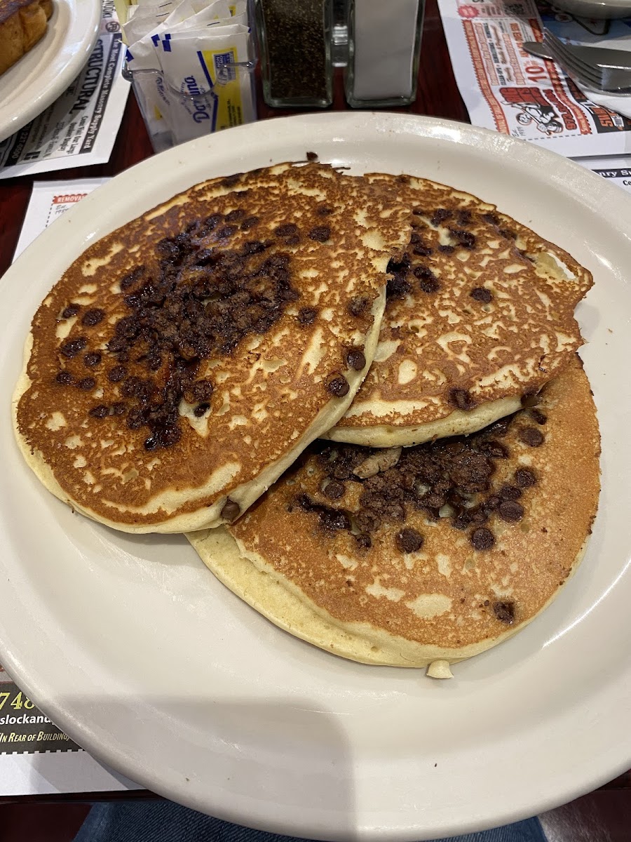 GF chocolate chip pancakes