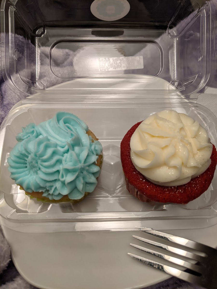 Vanilla and red velvet