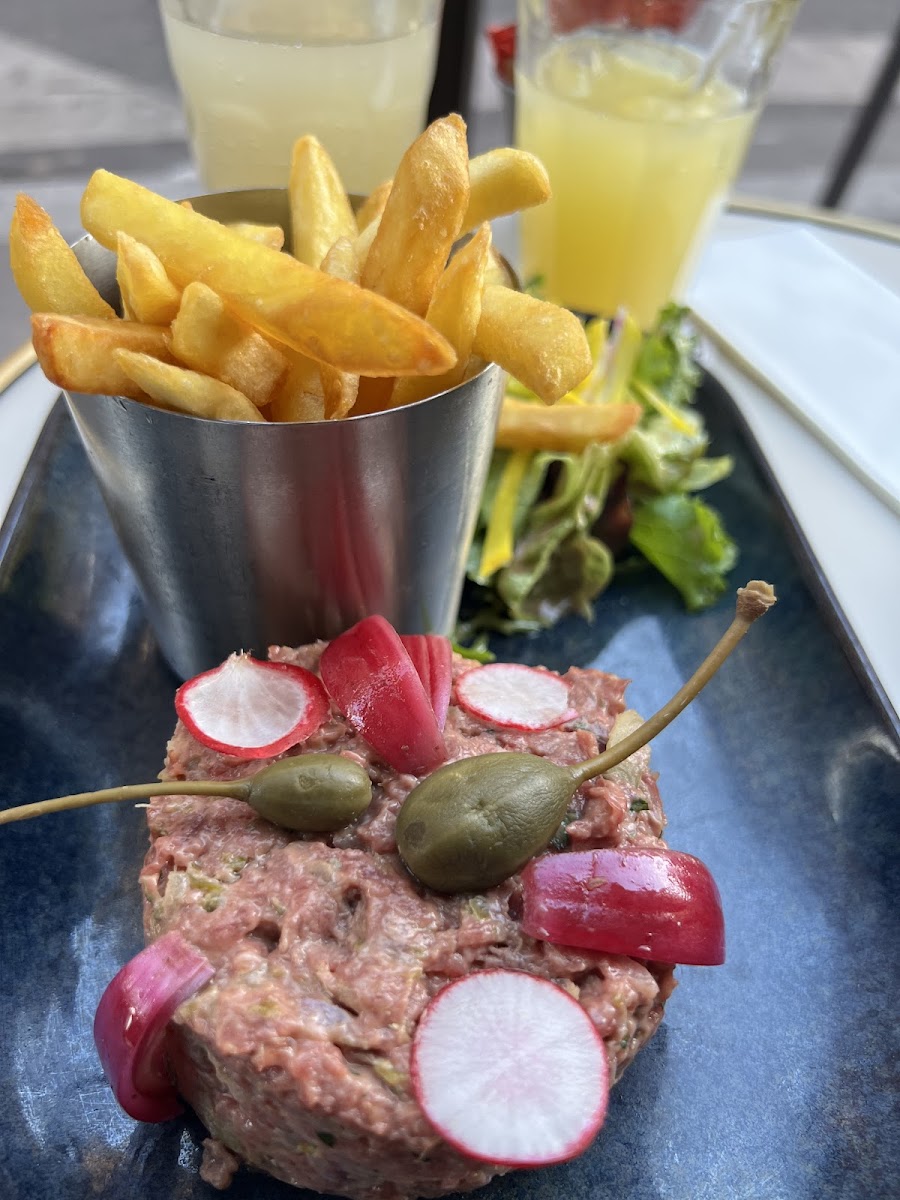 Steak tartare and fries from their own dedicated fryer