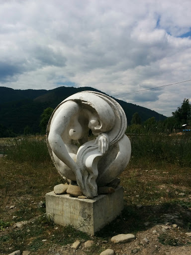 Strange Sculpture 