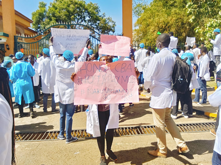 Doctors in Eldoret protest demanding a better pay