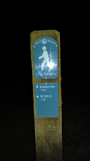 Ardmore Park Trail Marker