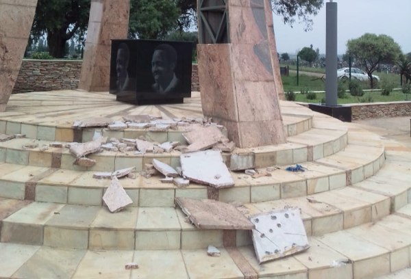 The City of Ekurhuleni has condemned the vandalism of the Chris Hani memorial site at the Thomas Nkobi cemetery in Boksburg.