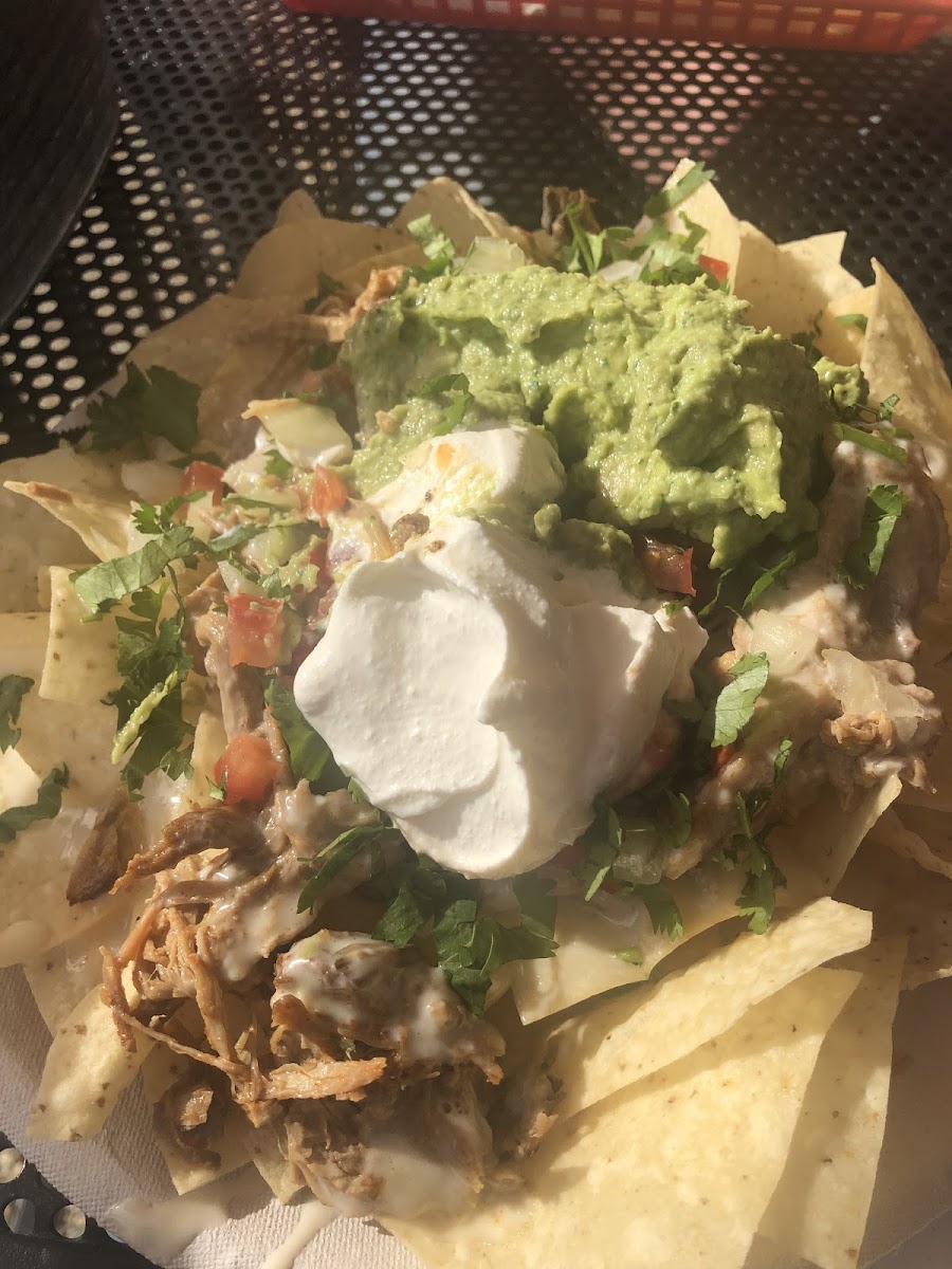 Had the pork nachos and they were really good!