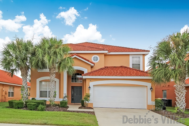 Orlando villa, close to Disney, south-facing pool and spa, games room, gated Davenport community