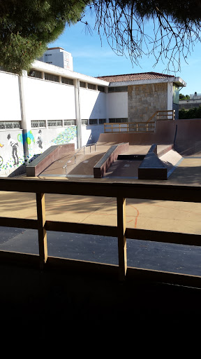 Centro De Juventude Skate Board Park