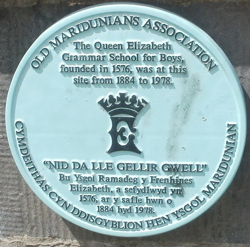 The Old Maridunians Association plaque is at the entrance Link to Parc Myrddin. © Copyright Jaggery and licensed for reuse under this Creative Commons Licence . Submitted via Geograph