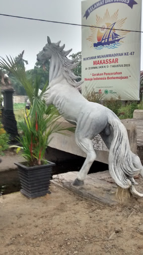 horse statue