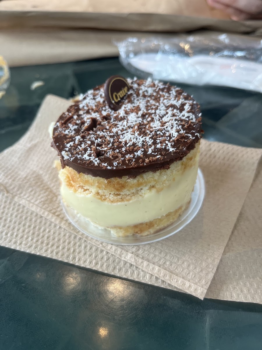 Boston cream pie