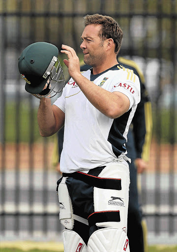 Jacques Kallis might not play in the deciding Test against Australia due to a strained hamstring. The veteran is a crucial part of the batting line-up as South Africa need at least a draw to retain their status as the world's best Test side Picture: PAUL KANE/GETTY IMAGES