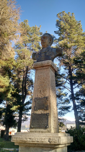 Busto De Luis Jorge Fontana